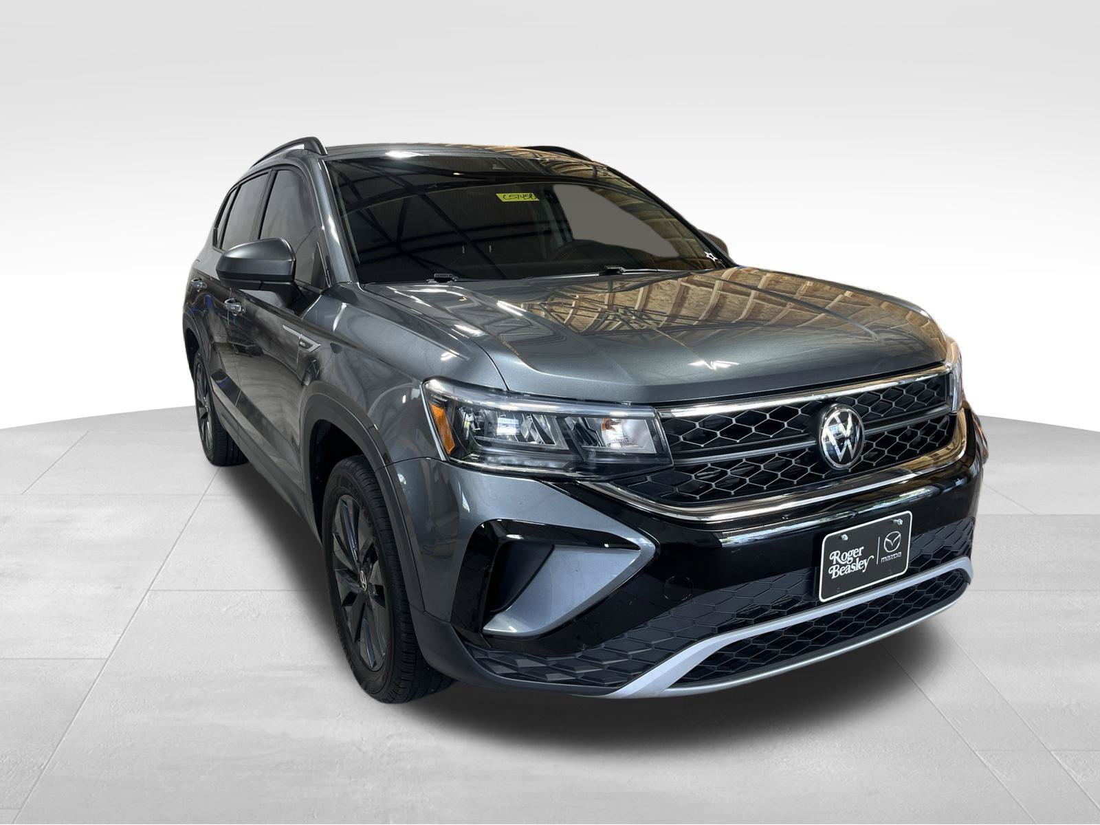 Used 2024 Volkswagen Taos S FWD image 3
