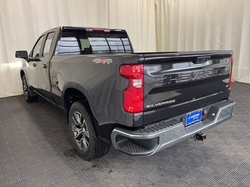 Used 2022 Chevrolet Silverado 1500 LT AWD/4WD image 23