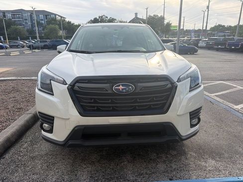 Used 2023 Subaru Forester Limited AWD/4WD image 9