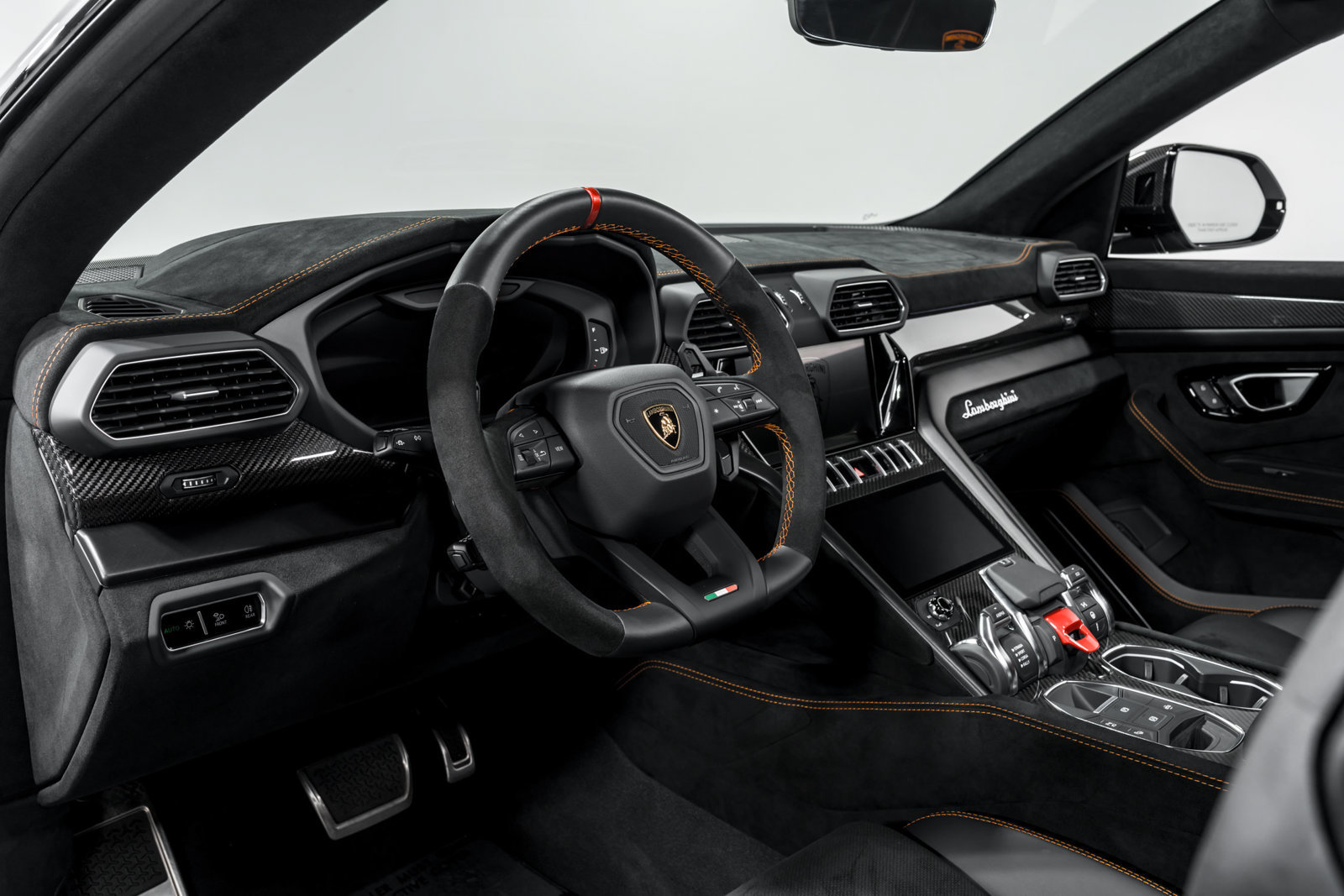 Used 2024 Lamborghini Urus Performante AWD/4WD image 12
