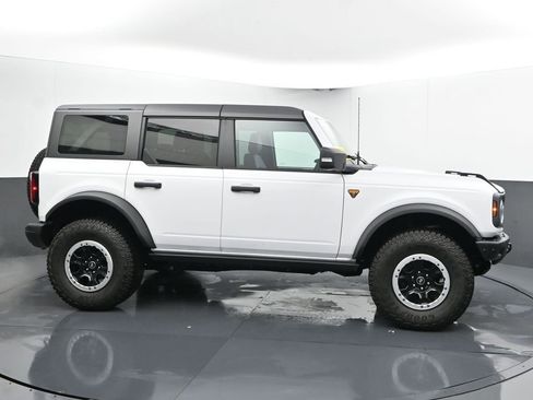 New 2025 Ford Bronco Badlands image 11