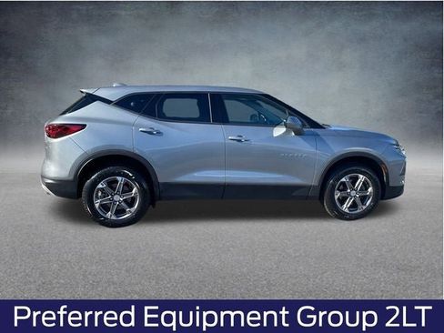 Used 2023 Chevrolet Blazer LT w/ Driver Confidence Package image 3