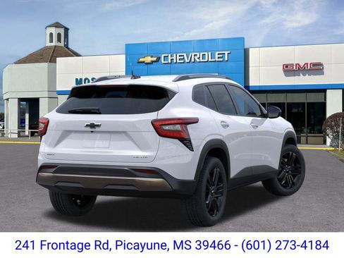 New 2026 Chevrolet Trax ACTIV w/ Sunroof Package image 4