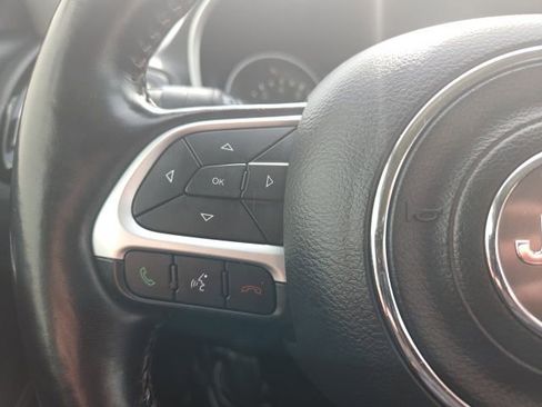 Used 2021 Jeep Compass Limited image 18