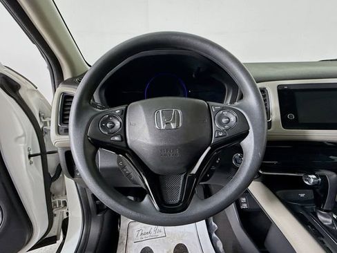 Used 2019 Honda HR-V EX image 11