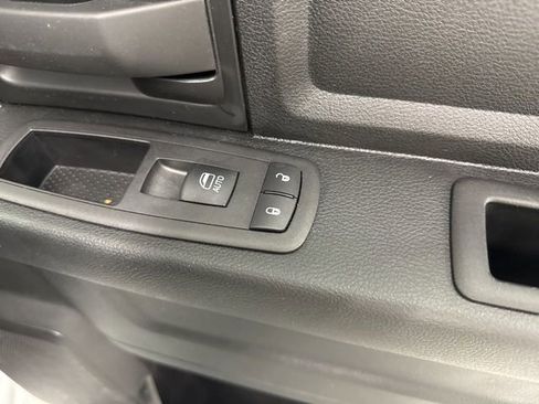 Used 2024 RAM 3500 Tradesman w/ Chrome Appearance Group image 29