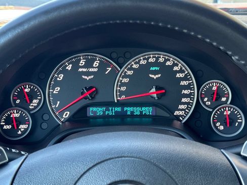 Used 2006 Chevrolet Corvette Convertible w/ Preferred Equipment Group RWD image 25