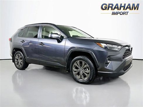 Used 2023 Toyota RAV4 XLE Premium image 1