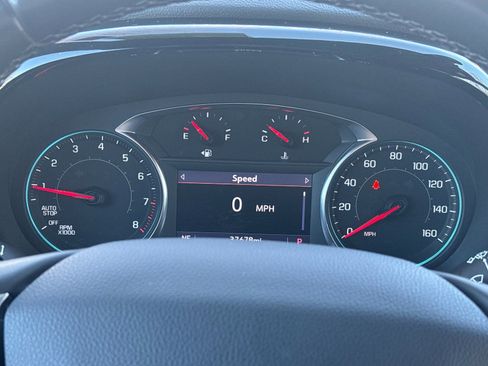 Used 2023 Chevrolet Traverse LT image 27