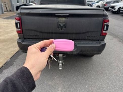 Used 2024 RAM 2500 Limited image 5