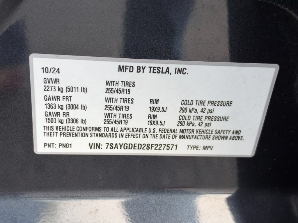 Used 2025 Tesla Model Y Long Range RWD image 37