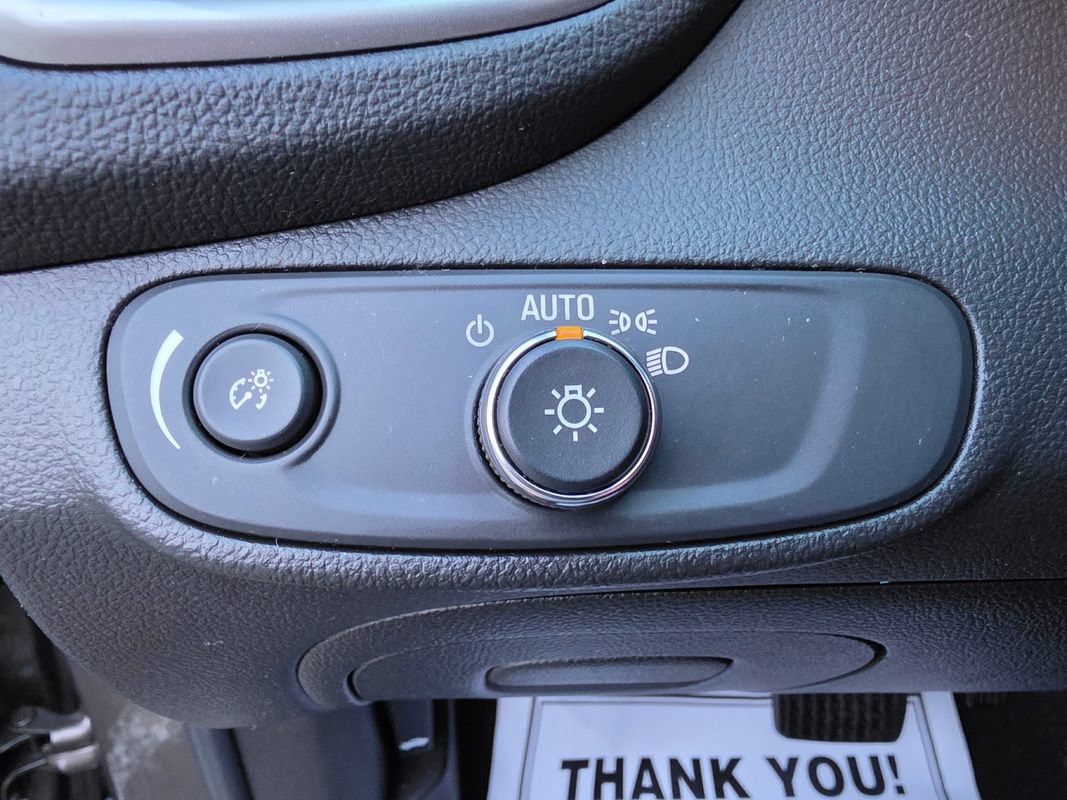 Used 2021 Chevrolet Trax LT FWD image 11
