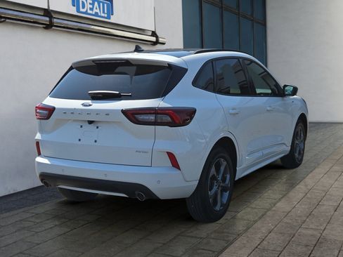 Used 2023 Ford Escape ST-Line w/ Tech Pack #1 AWD/4WD image 3