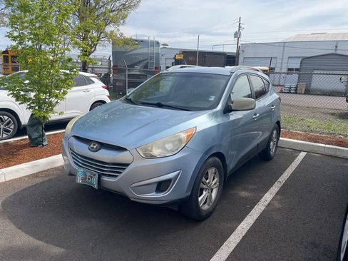 Used 2011 Hyundai Tucson GLS AWD/4WD image 2