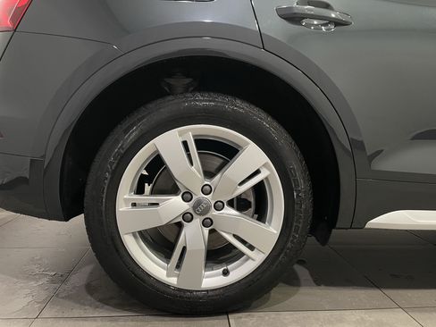 Used 2019 Audi Q5 2.0T Premium Plus w/ Premium Plus Package AWD/4WD image 9