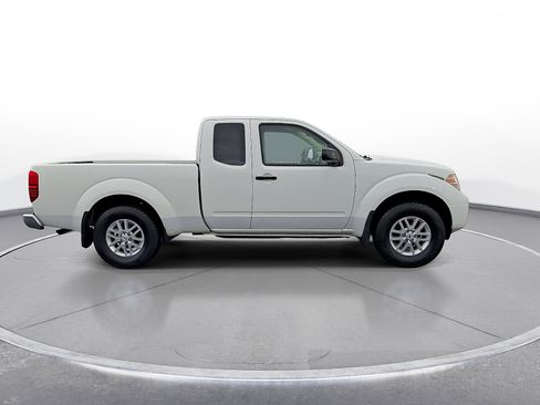 Used 2017 Nissan Frontier SV RWD image 9