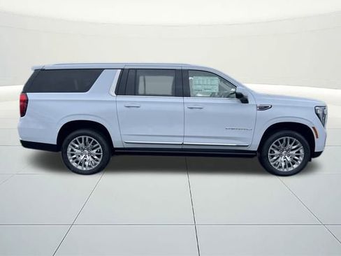 New 2026 GMC Yukon XL Denali w/ Sun & Power Step Package image 6
