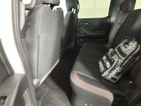 Used 2025 Nissan Frontier PRO-4X AWD/4WD image 31