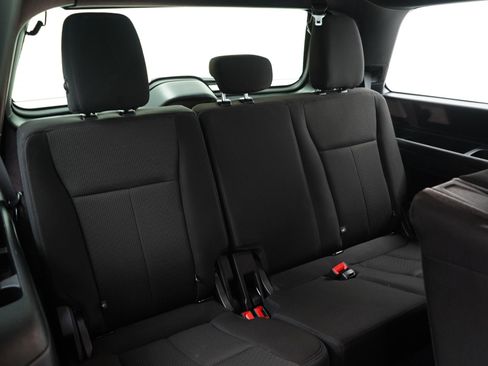 Used 2021 Ford Expedition XLT image 15