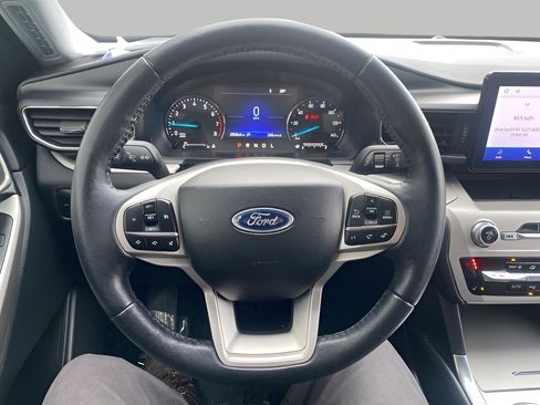 Used 2023 Ford Explorer XLT w/ Equipment Group 202A image 13