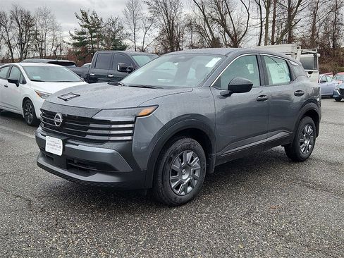 New 2026 Nissan Kicks S image 2