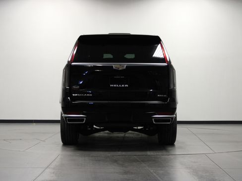 Used 2021 Cadillac Escalade Premium Luxury image 5