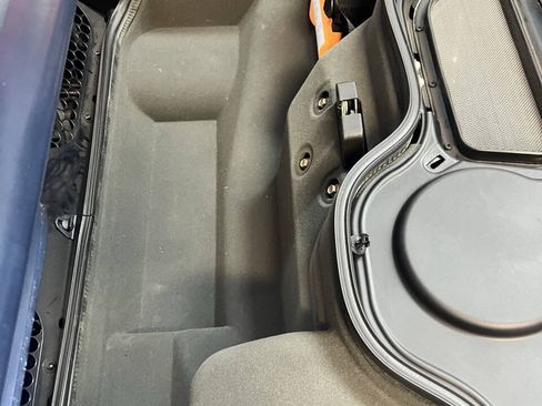 Used 2005 Ford GT RWD image 67