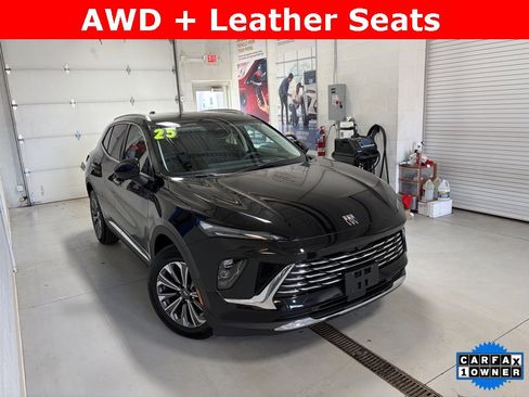 Used 2025 Buick Envision Preferred image 2