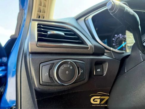 Used 2018 Ford Fusion SE w/ Fusion SE Technology Package FWD image 22
