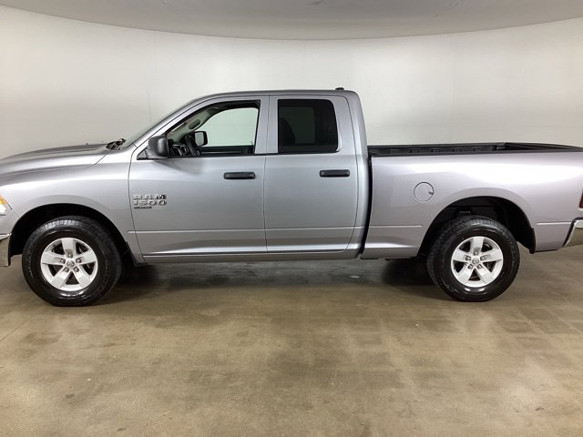 Used 2024 RAM 1500 Classic SLT AWD/4WD image 9