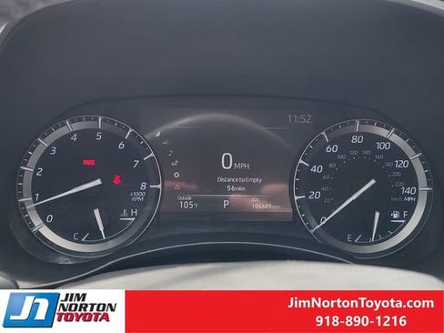 Used 2020 Toyota Highlander XLE FWD image 17