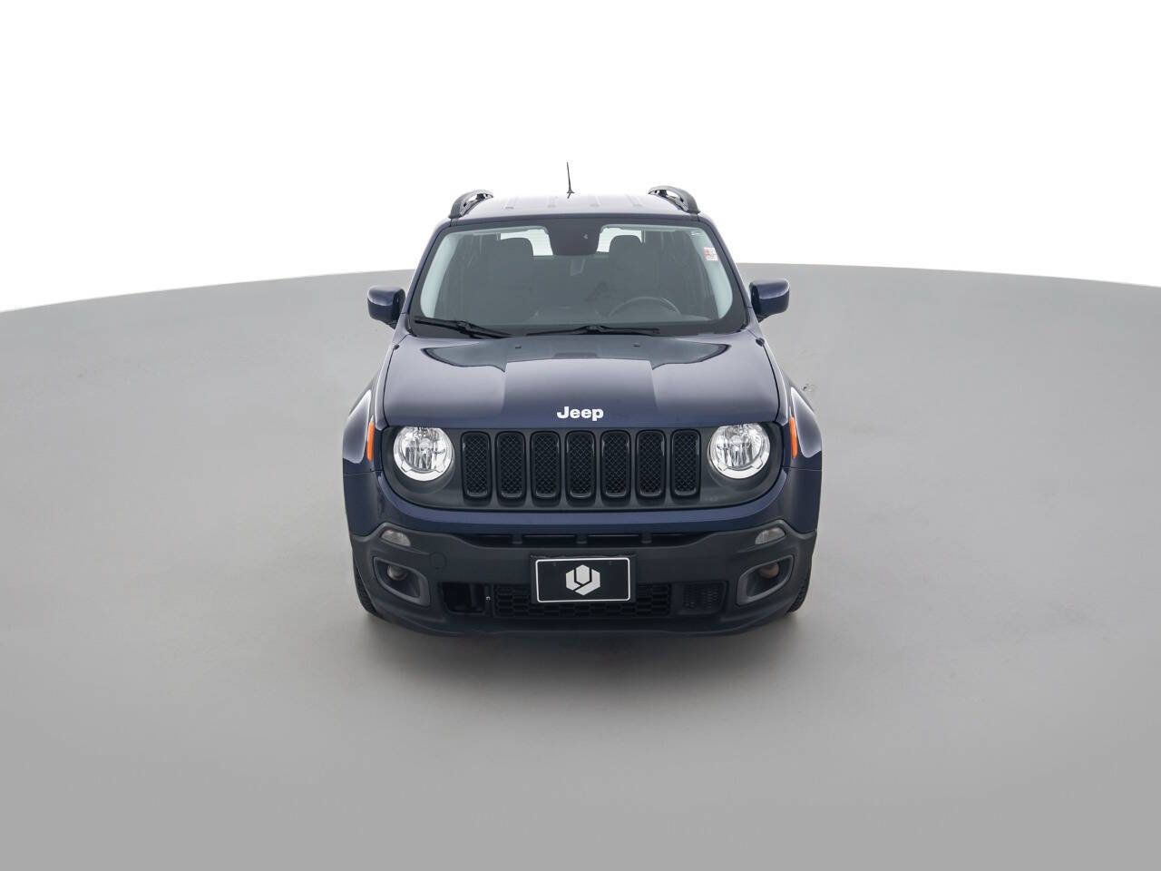 Used 2016 Jeep Renegade Latitude FWD image 2
