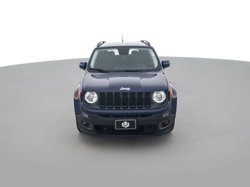 Used 2016 Jeep Renegade Latitude FWD image 2