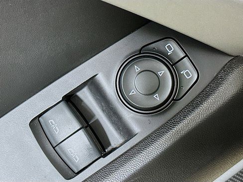 Used 2020 Chevrolet Camaro LT w/ Technology Package image 17