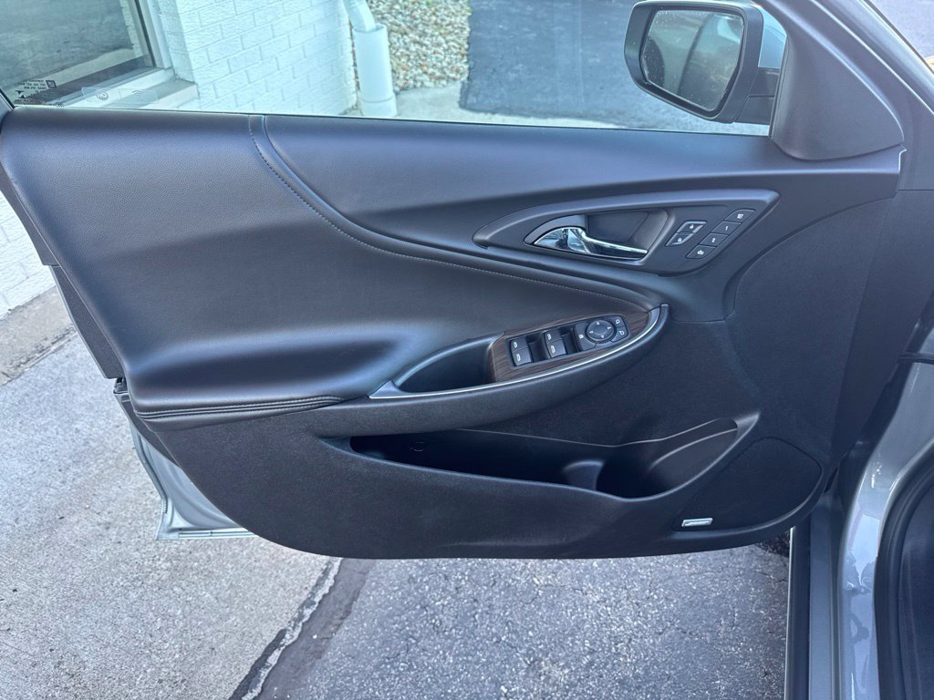 Used 2024 Chevrolet Malibu LT FWD image 20