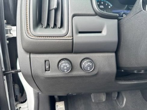 Used 2021 GMC Canyon AT4 w/ Driver Alert Package AWD/4WD image 14