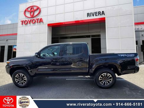 Used 2023 Toyota Tacoma TRD Sport image 7
