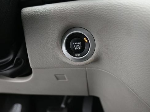 Used 2020 Chrysler Pacifica Limited FWD image 20