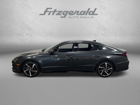Used 2023 Hyundai Sonata SEL Plus FWD image 2