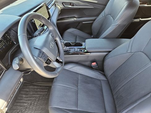 Used 2025 Toyota Camry XSE image 12