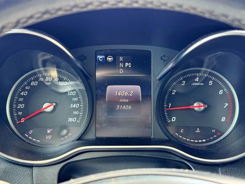 Used 2019 Mercedes-Benz GLC 300 4MATIC image 19