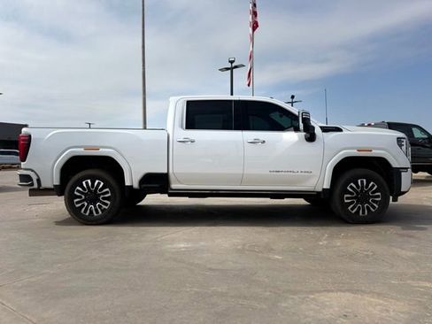 Used 2024 GMC Sierra 2500 Denali Ultimate image 7