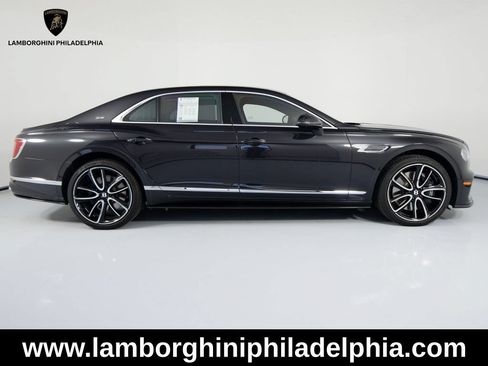 Used 2024 Bentley Flying Spur V8 AWD/4WD image 4
