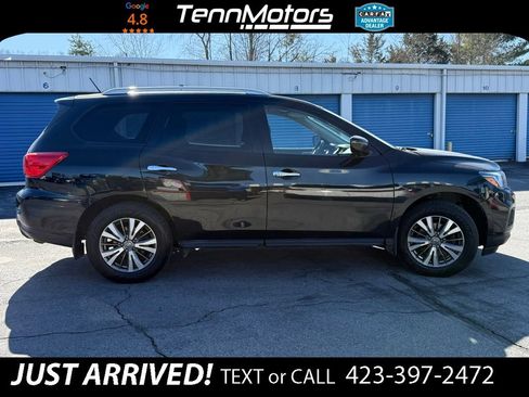 Used 2018 Nissan Pathfinder S image 4