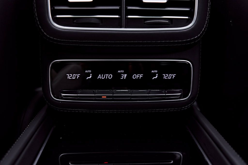 Used 2024 Mercedes-Benz Maybach GLS 600 4MATIC image 83