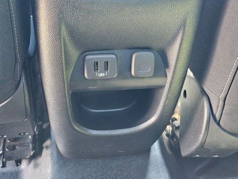 Used 2022 Chevrolet Colorado LT w/ Fleet Safety Package RWD image 20