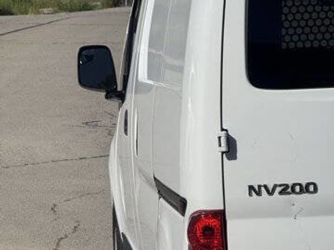 Used 2020 Nissan NV200 S FWD image 18