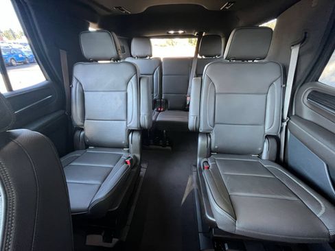 Used 2021 GMC Yukon Denali w/ Denali Premium Package AWD/4WD image 42