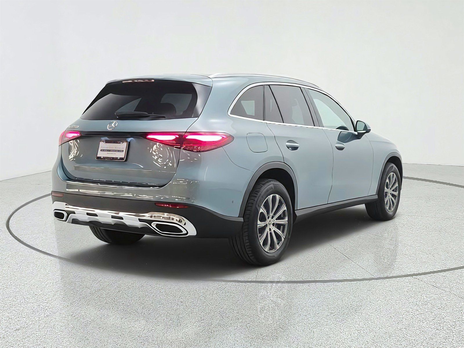 Used 2026 Mercedes-Benz GLC 300 image 3