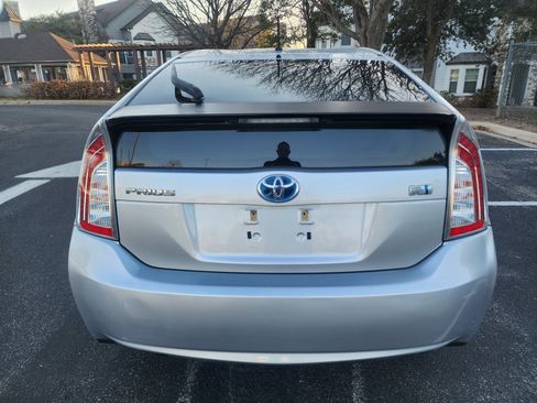 Used 2012 Toyota Prius Two image 6